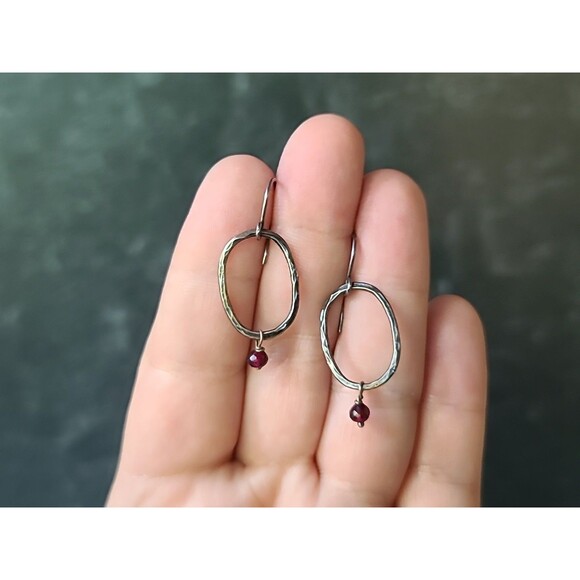 925 Sterling Silver Garnet Beaded Dangling Pierced Earrings Vintage - Picture 1 of 10